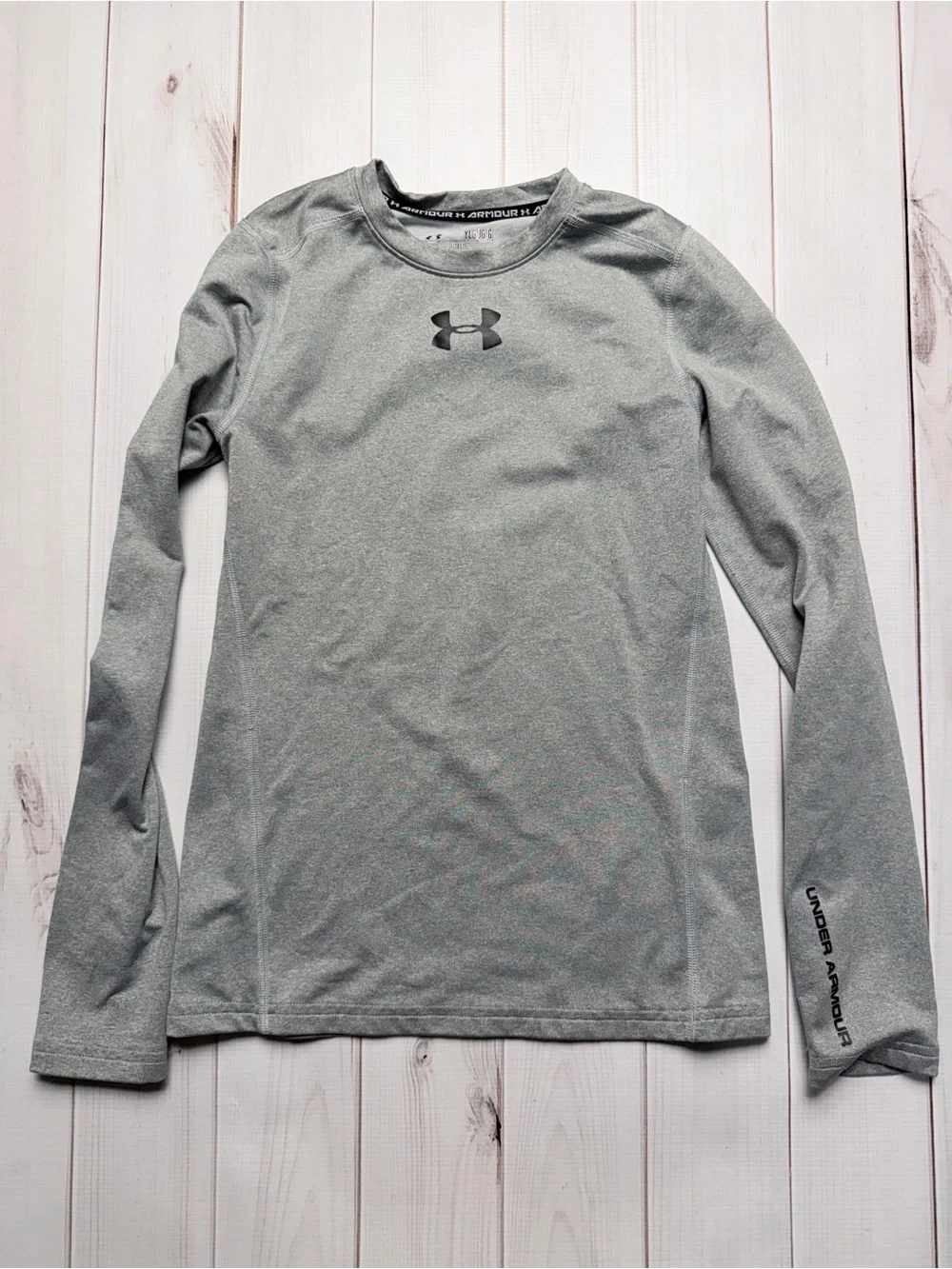 Under Armour kids's Long Sleeve ComdGear shirt - Light Gray